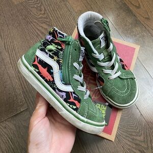 Vans Sk8-Hi skate high Side Zip Shark Shoe Kids Size 9.5